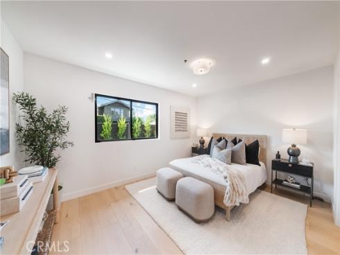 2436 Holiday , Newport Beach, CA