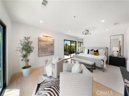 2436 Holiday , Newport Beach, CA
