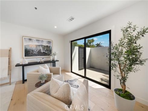 2436 Holiday , Newport Beach, CA