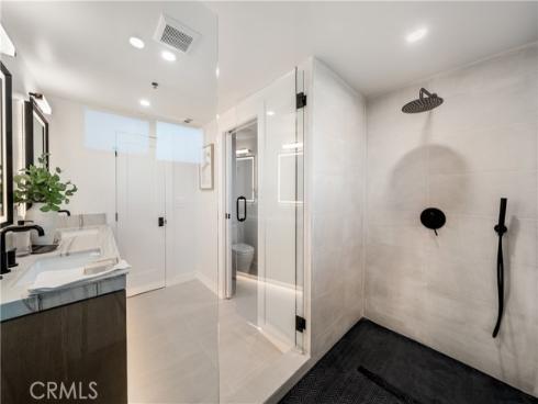 2436 Holiday , Newport Beach, CA
