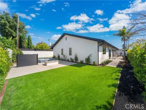 2436 Holiday , Newport Beach, CA