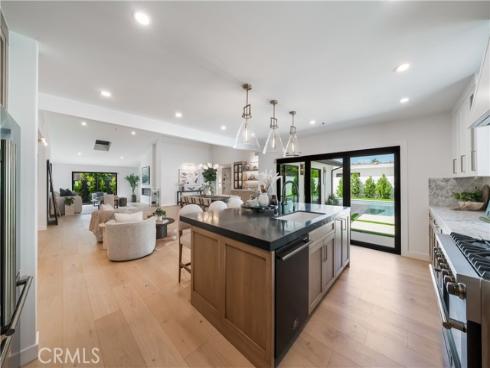 2436 Holiday , Newport Beach, CA