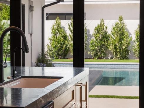 2436 Holiday , Newport Beach, CA