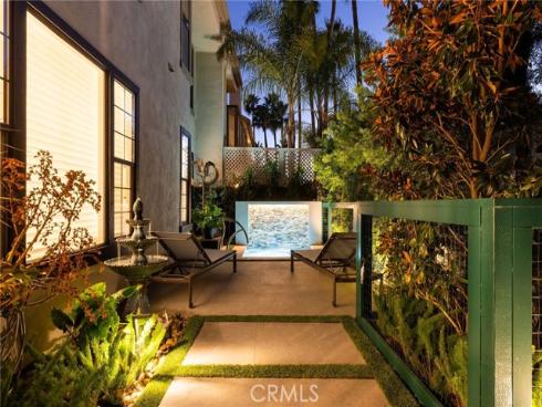 51 Seabrook Cove , Newport Beach, CA