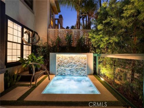 51 Seabrook Cove , Newport Beach, CA