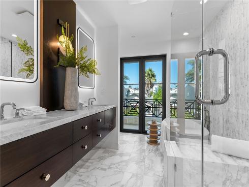 117 E Bay , Newport Beach, CA