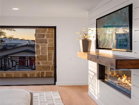 117 E Bay , Newport Beach, CA