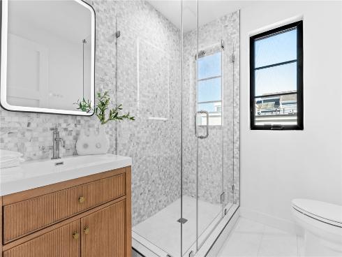 117 E Bay , Newport Beach, CA