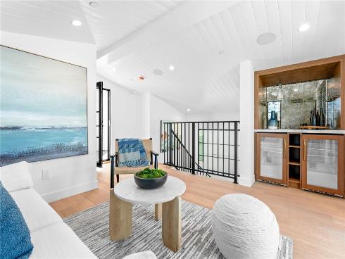 117 E Bay , Newport Beach, CA
