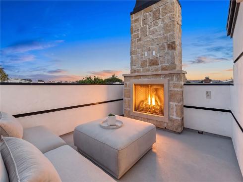 117 E Bay , Newport Beach, CA