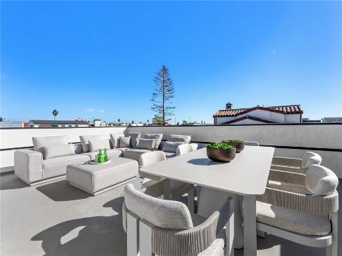 117 E Bay , Newport Beach, CA