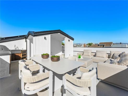 117 E Bay , Newport Beach, CA