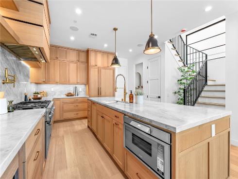 117 E Bay , Newport Beach, CA