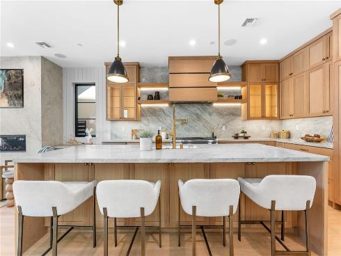 117 E Bay , Newport Beach, CA