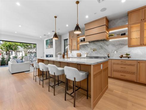 117 E Bay , Newport Beach, CA