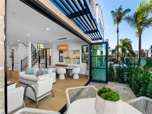 117 E Bay , Newport Beach, CA