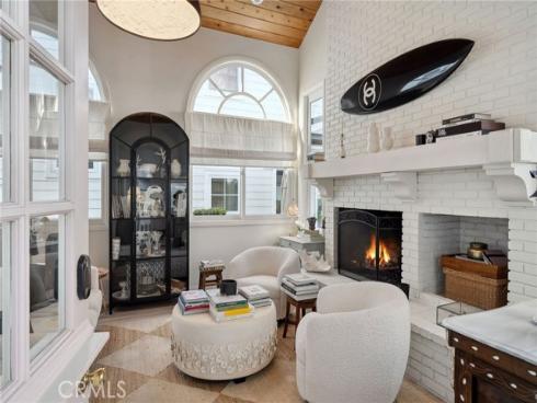 209 Diamond Avenue, Newport Beach, CA