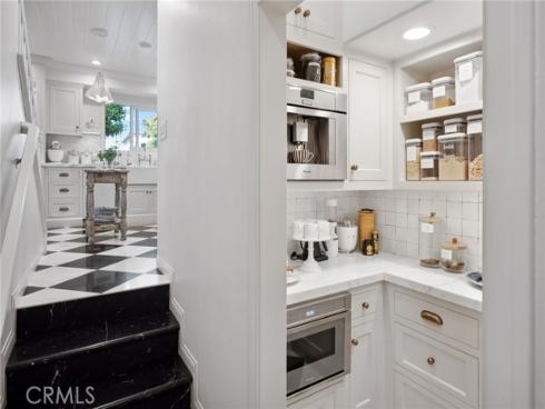 209 Diamond Avenue, Newport Beach, CA