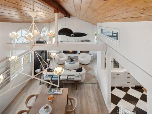 209 Diamond Avenue, Newport Beach, CA