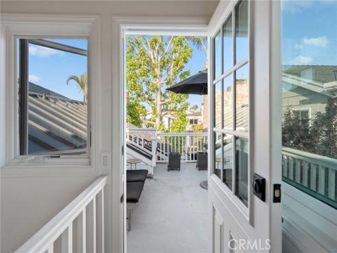 209 Diamond Avenue, Newport Beach, CA
