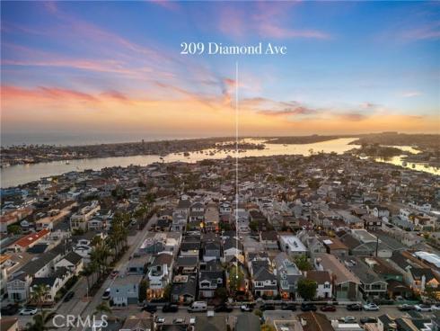 209 Diamond Avenue, Newport Beach, CA