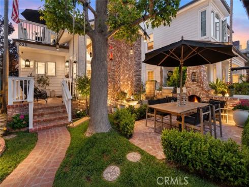 209 Diamond Avenue, Newport Beach, CA