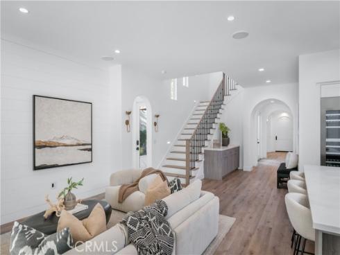 15 Boardwalk , Newport Beach, CA