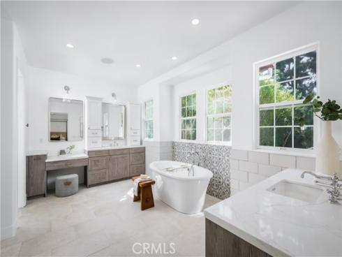 15 Boardwalk , Newport Beach, CA