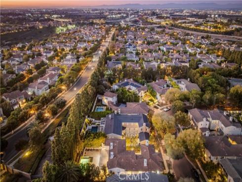 15  Boardwalk  , Newport Beach, CA