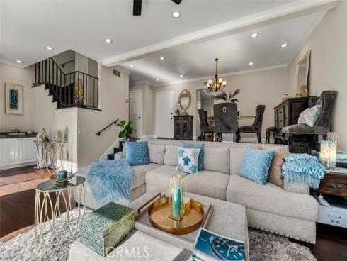 207  Columbia  , Newport Beach, CA