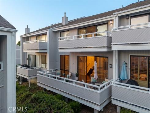 207  Columbia  , Newport Beach, CA
