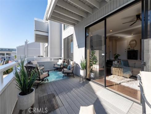 207  Columbia  , Newport Beach, CA