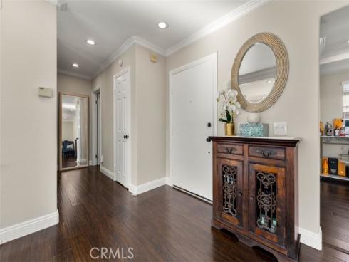 207  Columbia  , Newport Beach, CA