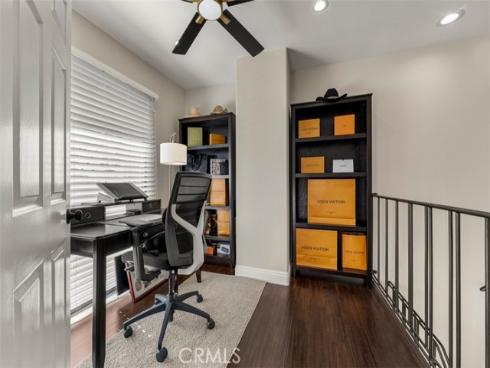 207  Columbia  , Newport Beach, CA
