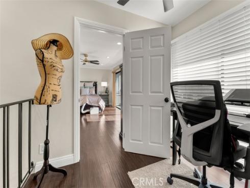 207  Columbia  , Newport Beach, CA