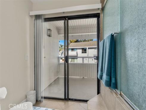 207  Columbia  , Newport Beach, CA