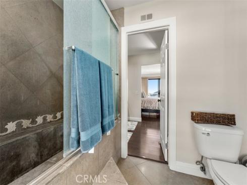 207  Columbia  , Newport Beach, CA