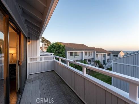 207  Columbia  , Newport Beach, CA