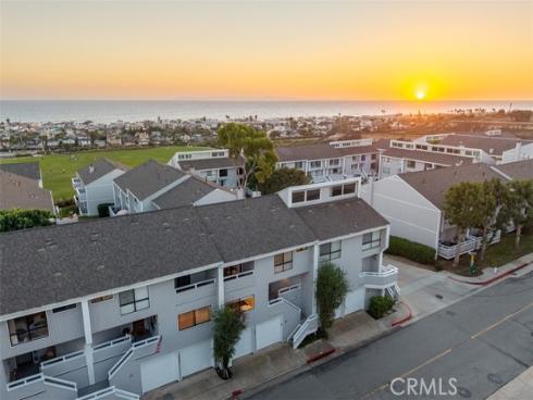 207  Columbia  , Newport Beach, CA