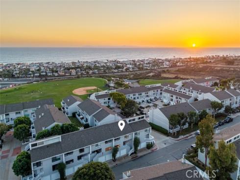 207  Columbia  , Newport Beach, CA