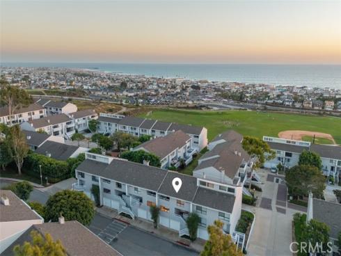 207  Columbia  , Newport Beach, CA