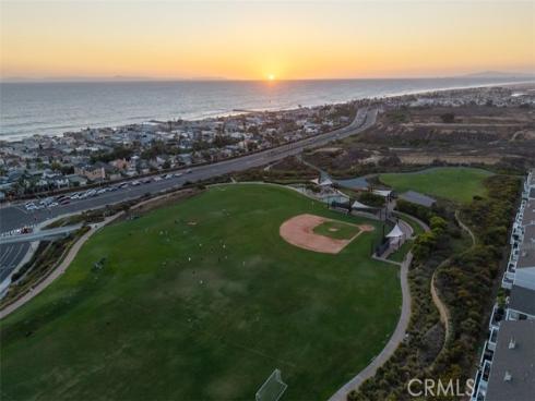 207  Columbia  , Newport Beach, CA