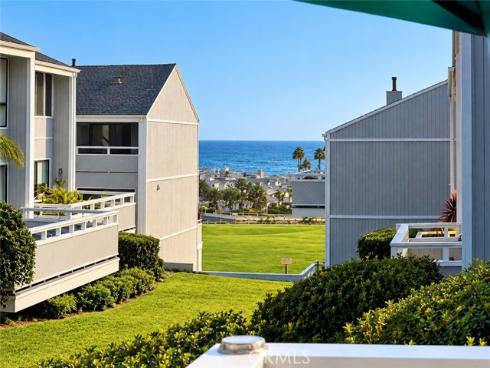207  Columbia  , Newport Beach, CA