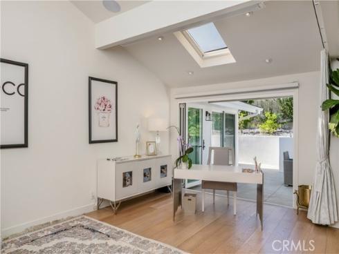 2 Maritime Drive, Newport Beach, CA