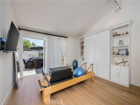 2 Maritime Drive, Newport Beach, CA