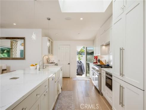 2 Maritime Drive, Newport Beach, CA