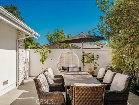 2 Maritime Drive, Newport Beach, CA