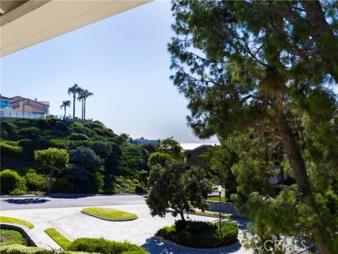 2 Vienna , Newport Beach, CA