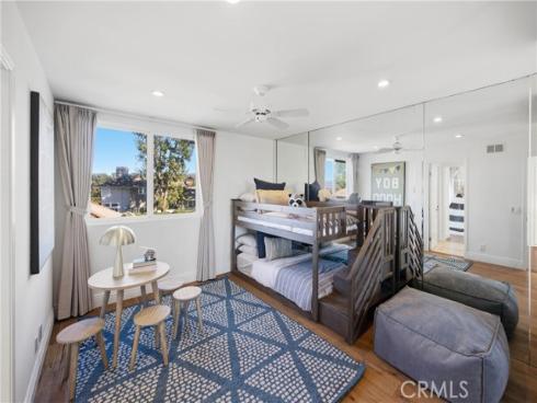 2 Vienna , Newport Beach, CA