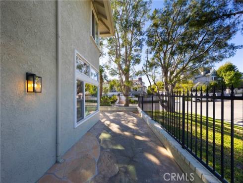 2 Vienna , Newport Beach, CA